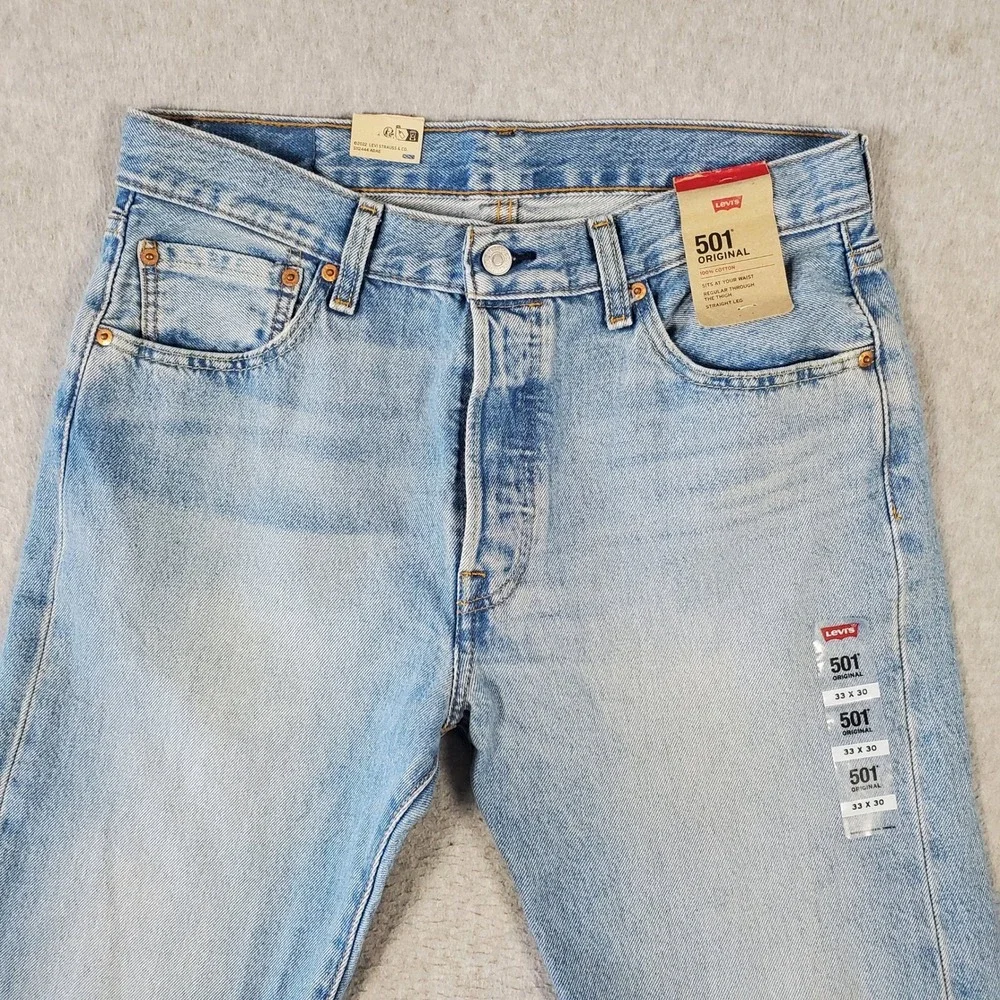 Levis 501 Original Fit Mens Jeans Light Wash Straight Leg Denim 33x30 NEW